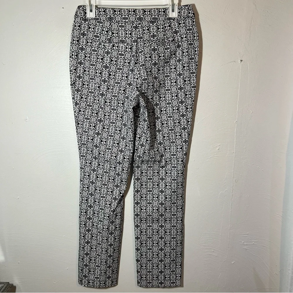 Chico’s black and white pants